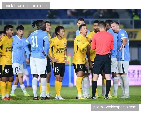 青岛西海岸1-0小胜深圳新鹏城 戴维森82分钟定位球制胜终结连败 青岛西海岸1-0小胜深圳新鹏城 戴维森82分钟定位球制胜终结连败