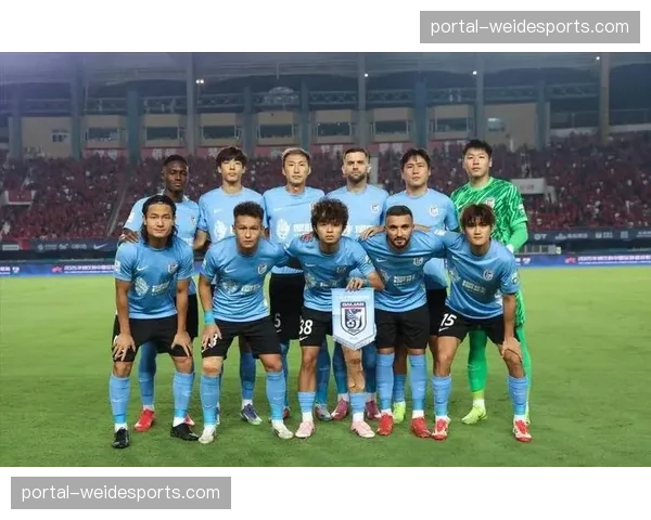 大连英博阿奇姆彭斯坦丘重聚 前河南组合化学反应值得期待 大连英博阿奇姆彭斯坦丘重聚 前河南组合化学反应值得期待